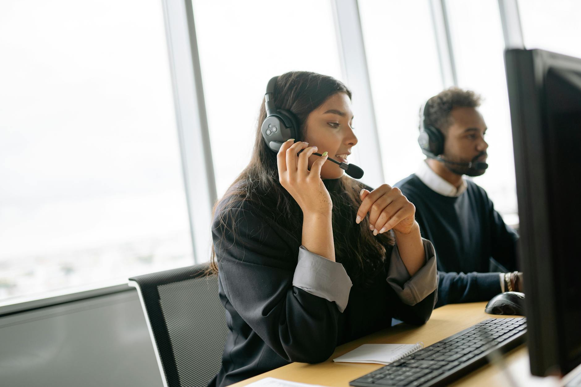 Photos gratuites de à l'intérieur, activités, affaires — agent IA service client